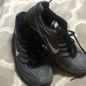Nike tennis shoes